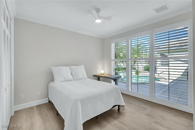 bedroom featuring access to exterior, ceiling fan, crown molding, and light hardwood / wood-style flooring