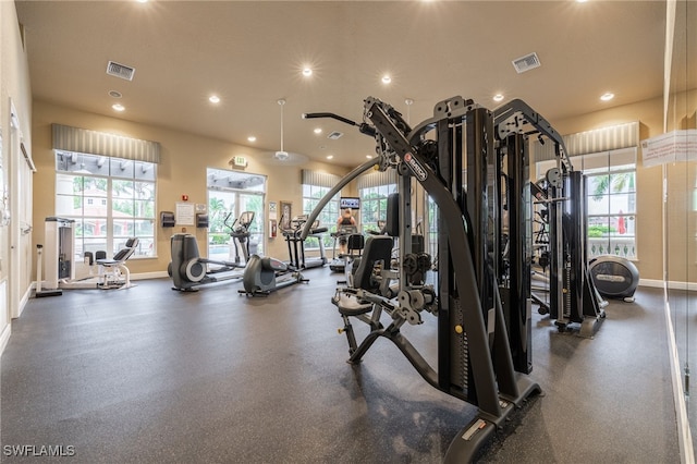 gym featuring recessed lighting, visible vents, and baseboards