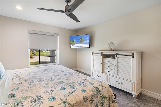 bedroom with ceiling fan