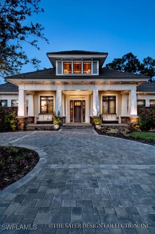 view of front of home featuring a porch