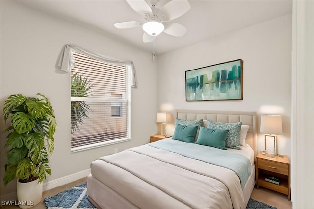 bedroom with ceiling fan