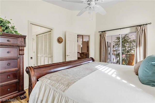 bedroom featuring ceiling fan and a closet