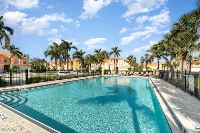 view of swimming pool