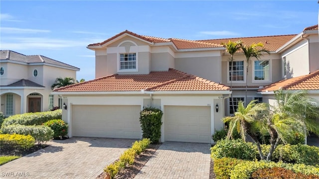 view of mediterranean / spanish-style house