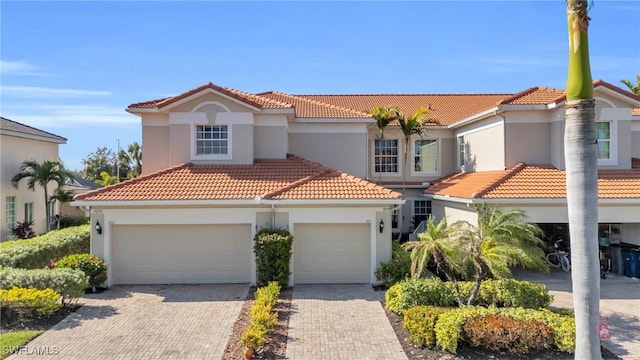 view of mediterranean / spanish-style home