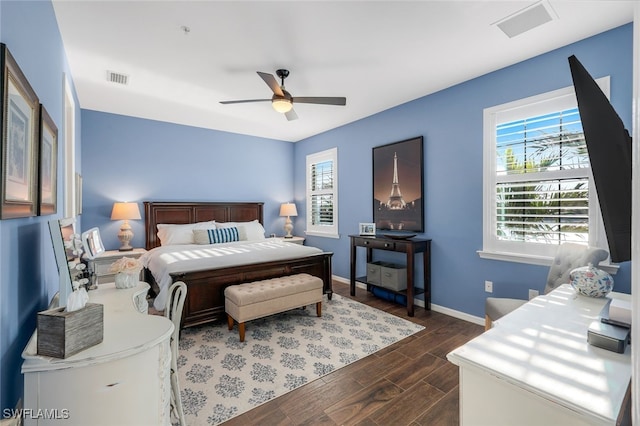 bedroom featuring ceiling fan