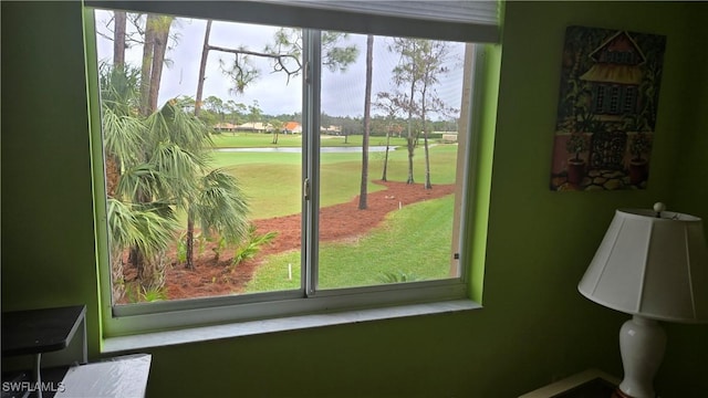 entryway featuring a healthy amount of sunlight