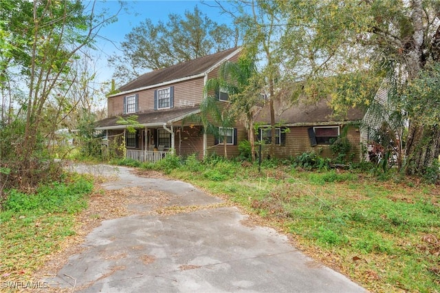 view of front of home featuring covered porch