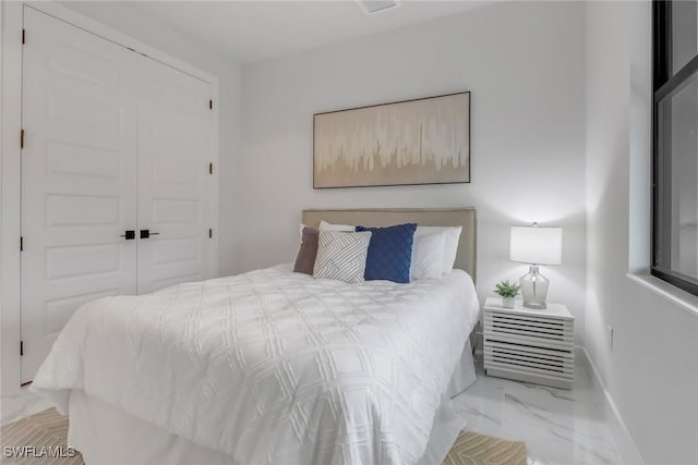 bedroom featuring a closet