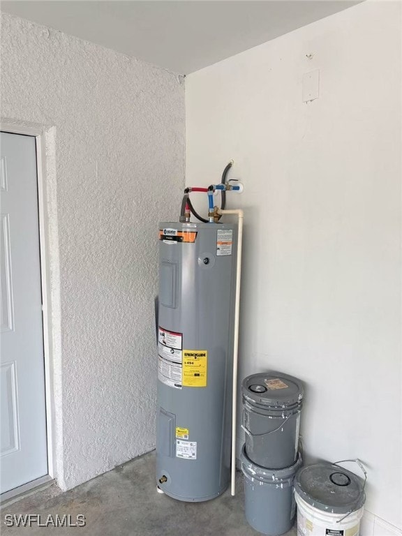 3708 15th St SW, Lehigh Acres, FL 33976 - utilities featuring electric water heater