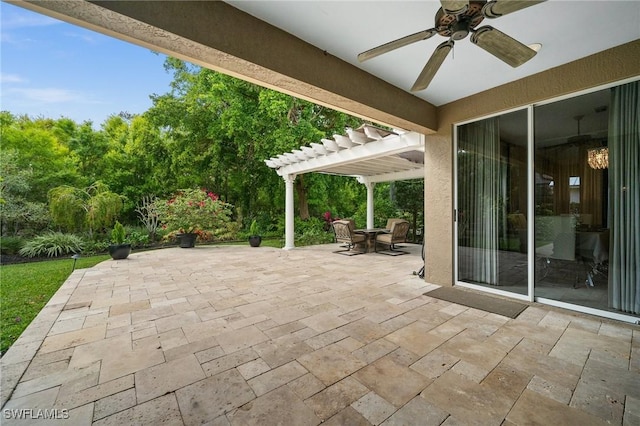 view of patio / terrace with a pergola and ceiling fan