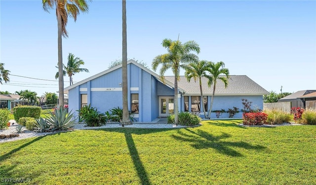 view of front facade with a front yard