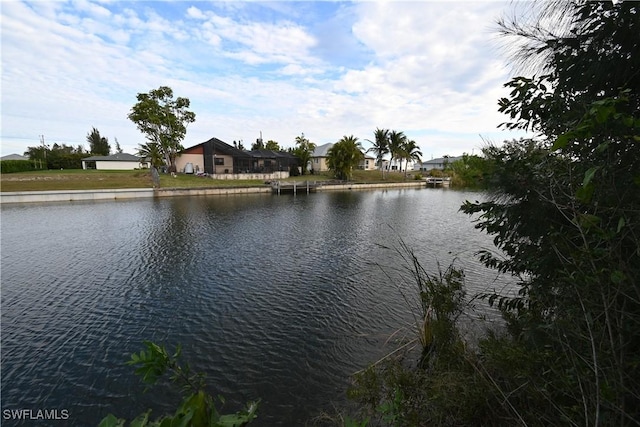 Listing photo 2 for 503 NE 17th Ter, Cape Coral FL 33909