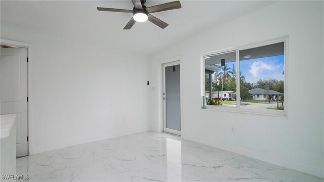 empty room with ceiling fan