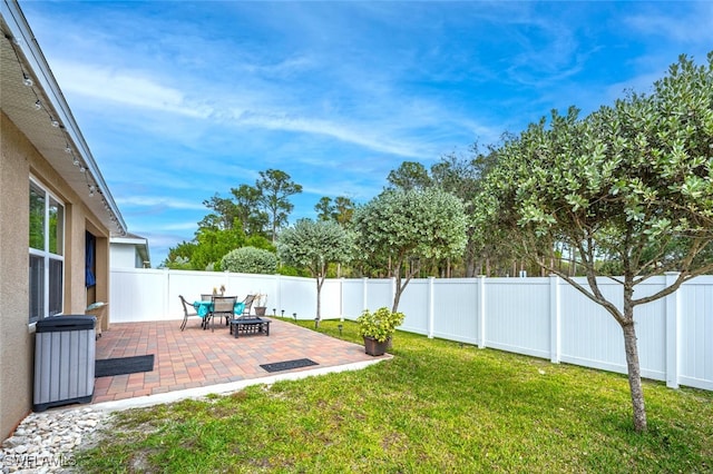 view of yard with a patio