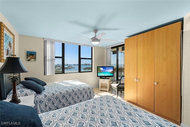 bedroom featuring ceiling fan