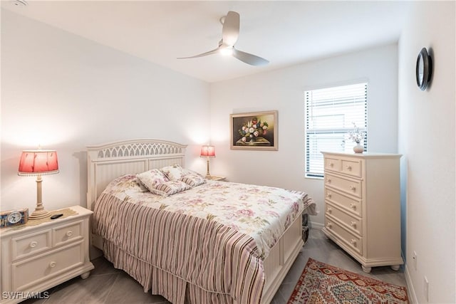 bedroom with ceiling fan