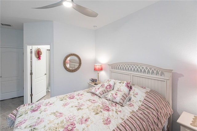 bedroom with ceiling fan