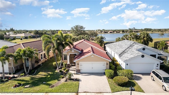 bird's eye view featuring a water view