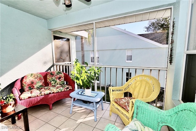 balcony with ceiling fan