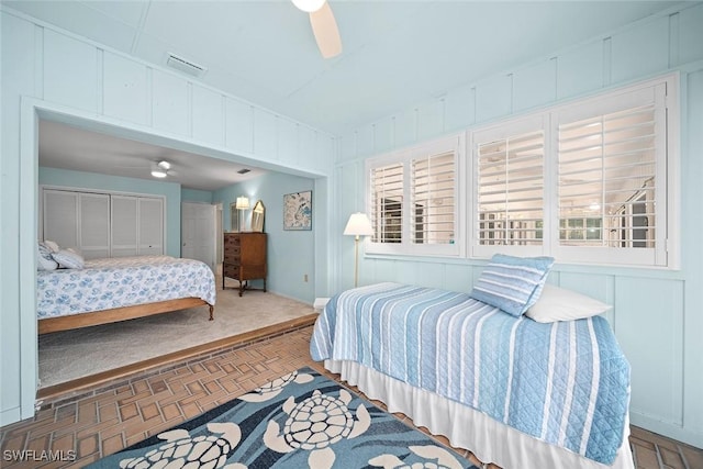 bedroom featuring ceiling fan