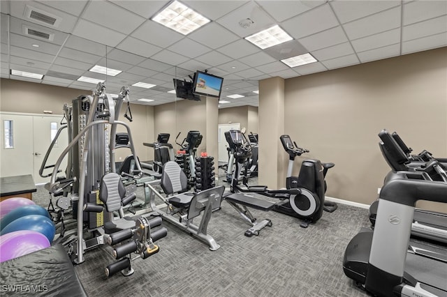 gym featuring visible vents, carpet floors, and a drop ceiling