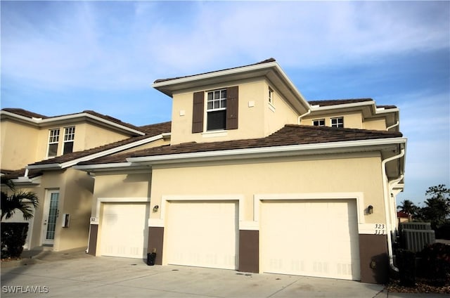 view of front of house featuring a garage