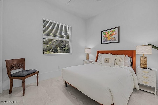 bedroom with ceiling fan