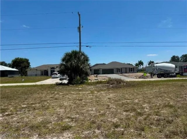 Listing photo 2 for 232 NW 23rd Ave, Cape Coral FL 33993