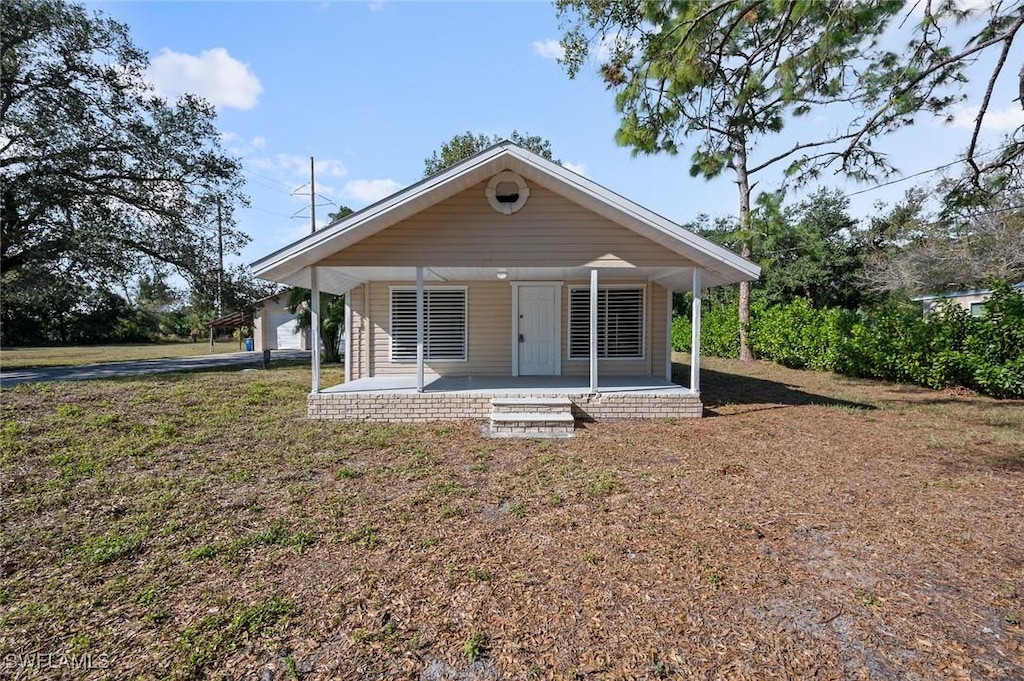 view of front of property with covered porch