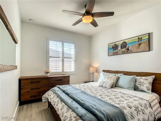 bedroom featuring ceiling fan