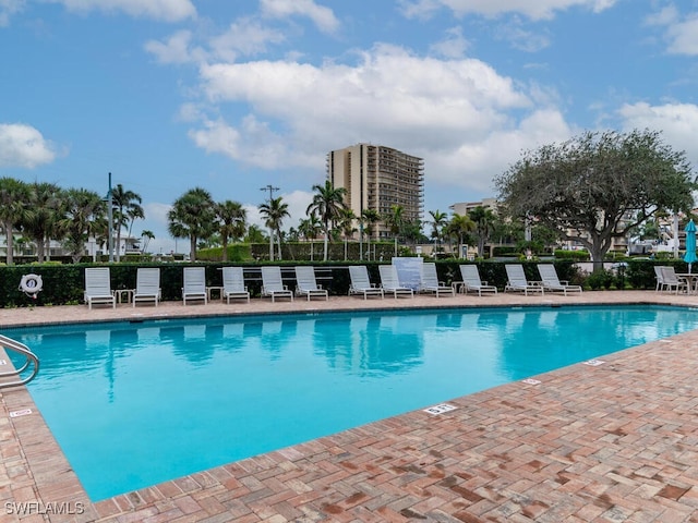 view of swimming pool