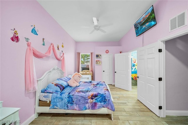 bedroom with ceiling fan