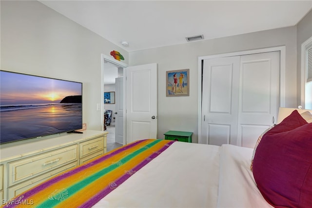 bedroom featuring a closet