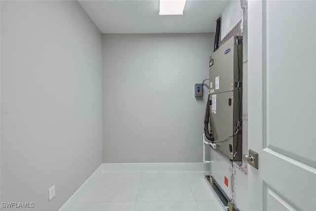 washroom featuring light tile patterned floors