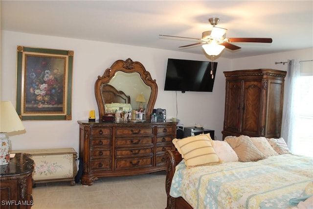 bedroom with ceiling fan