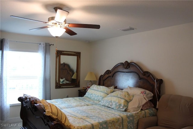 bedroom featuring ceiling fan