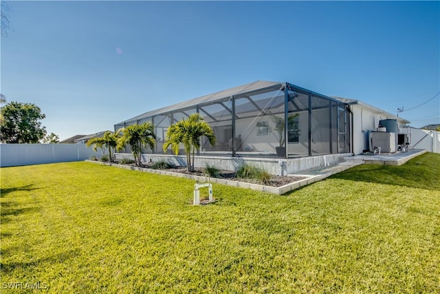 view of yard featuring a lanai