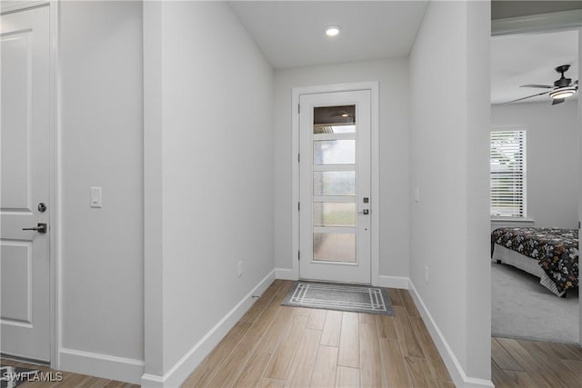 entryway with ceiling fan