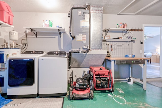 laundry area featuring washer and clothes dryer