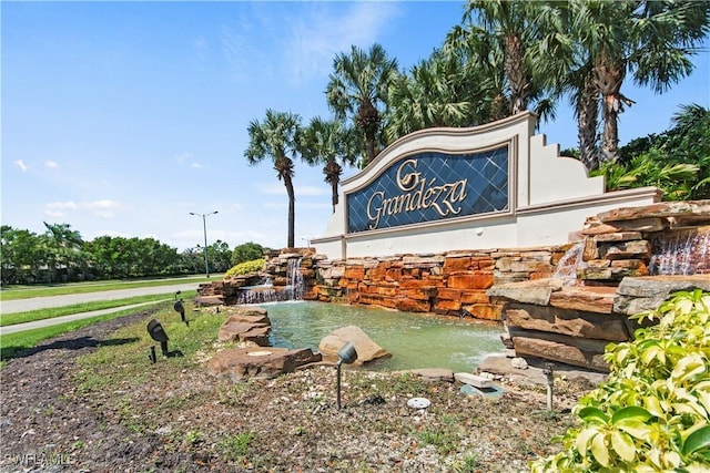 view of community / neighborhood sign