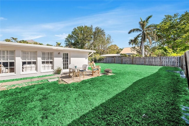 view of yard with a patio area