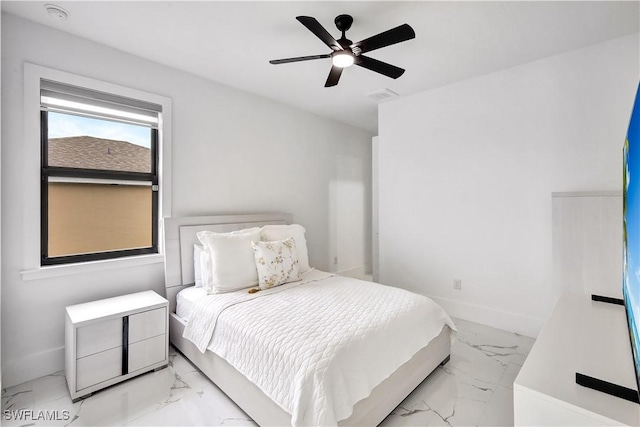 bedroom with ceiling fan