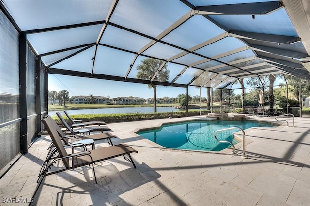 view of pool featuring a lanai, a water view, an in ground hot tub, and a patio