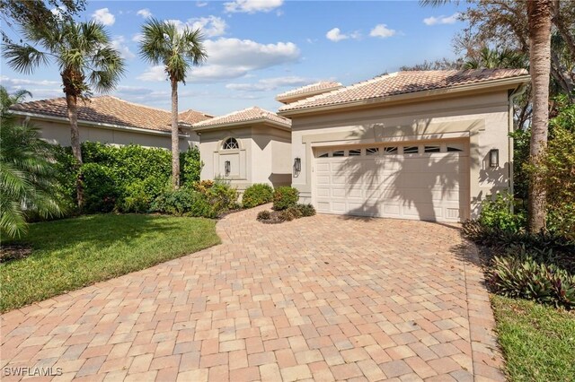 Listing photo 3 for 27549 Riverbank Dr, Bonita Springs FL 34134