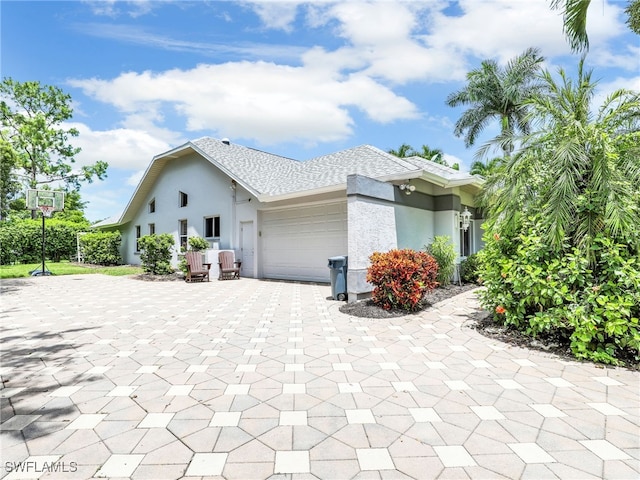 view of front facade with a garage