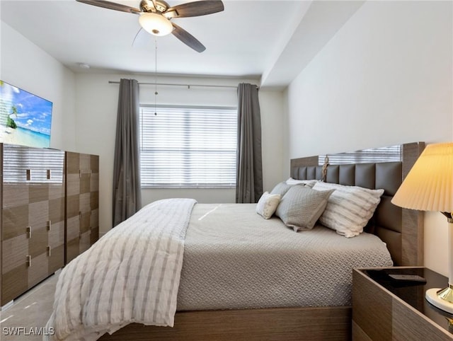 bedroom with ceiling fan