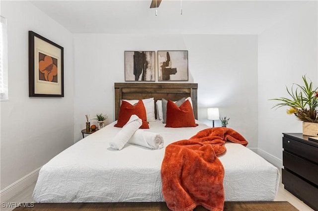 bedroom featuring ceiling fan