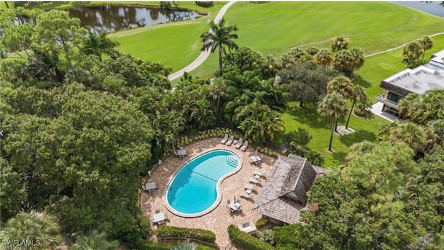 bird's eye view with a water view