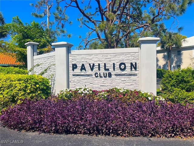 view of community / neighborhood sign